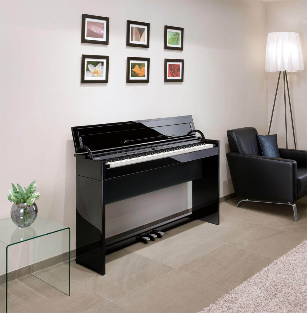 How to Decorate a Room With a Piano in Mind