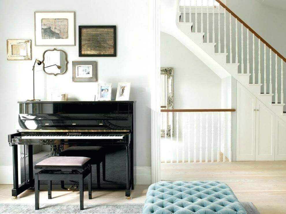 How to Decorate a Room With a Piano in Mind